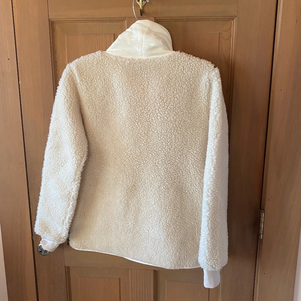 Women's Signature Sherpa Fleece Pullover - Picture 6 of 13